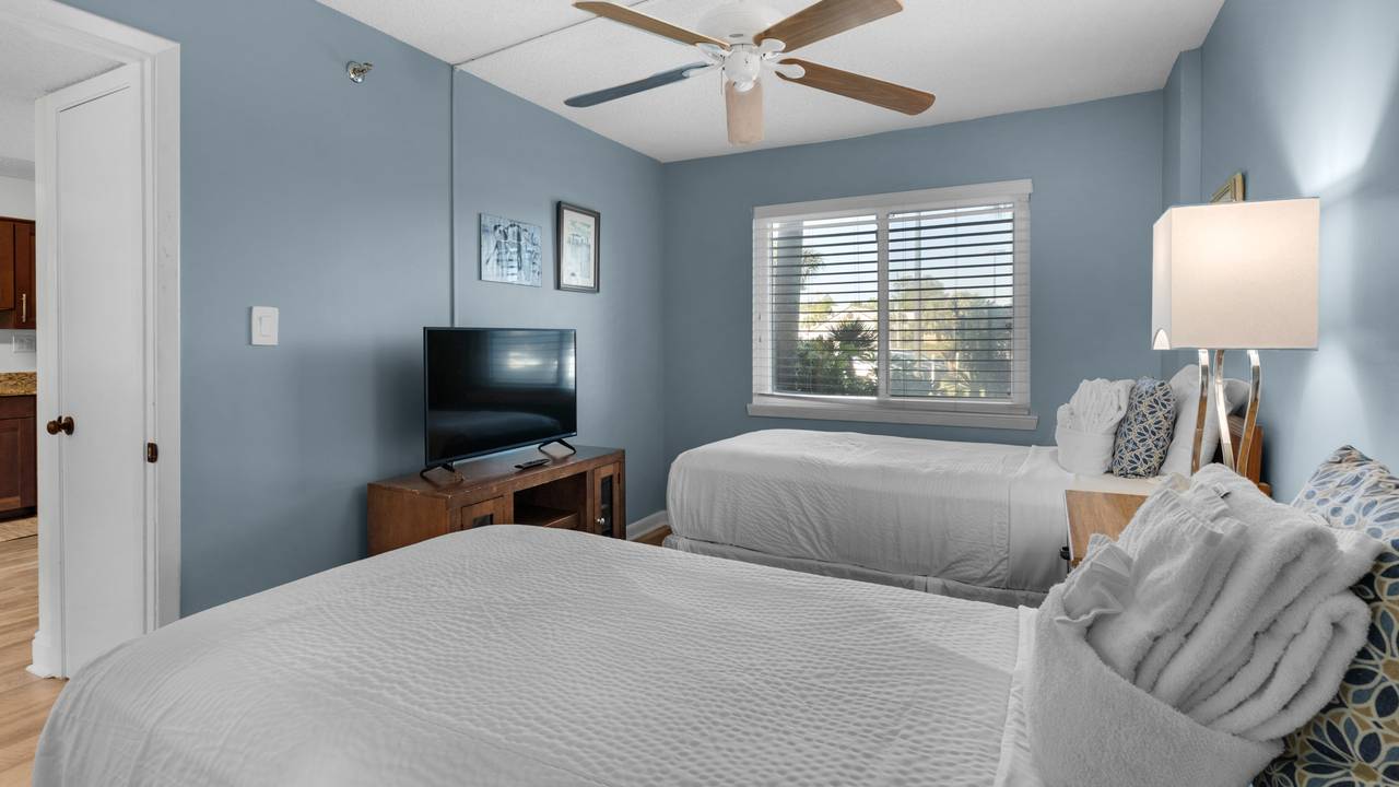 BeachCrest 103 Guest Bedroom BeachCrest 103 Guest Bedroom