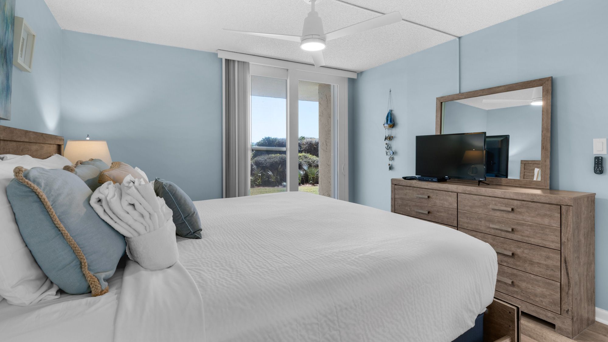 BeachCrest 103 Primary Bedroom w/ Patio access