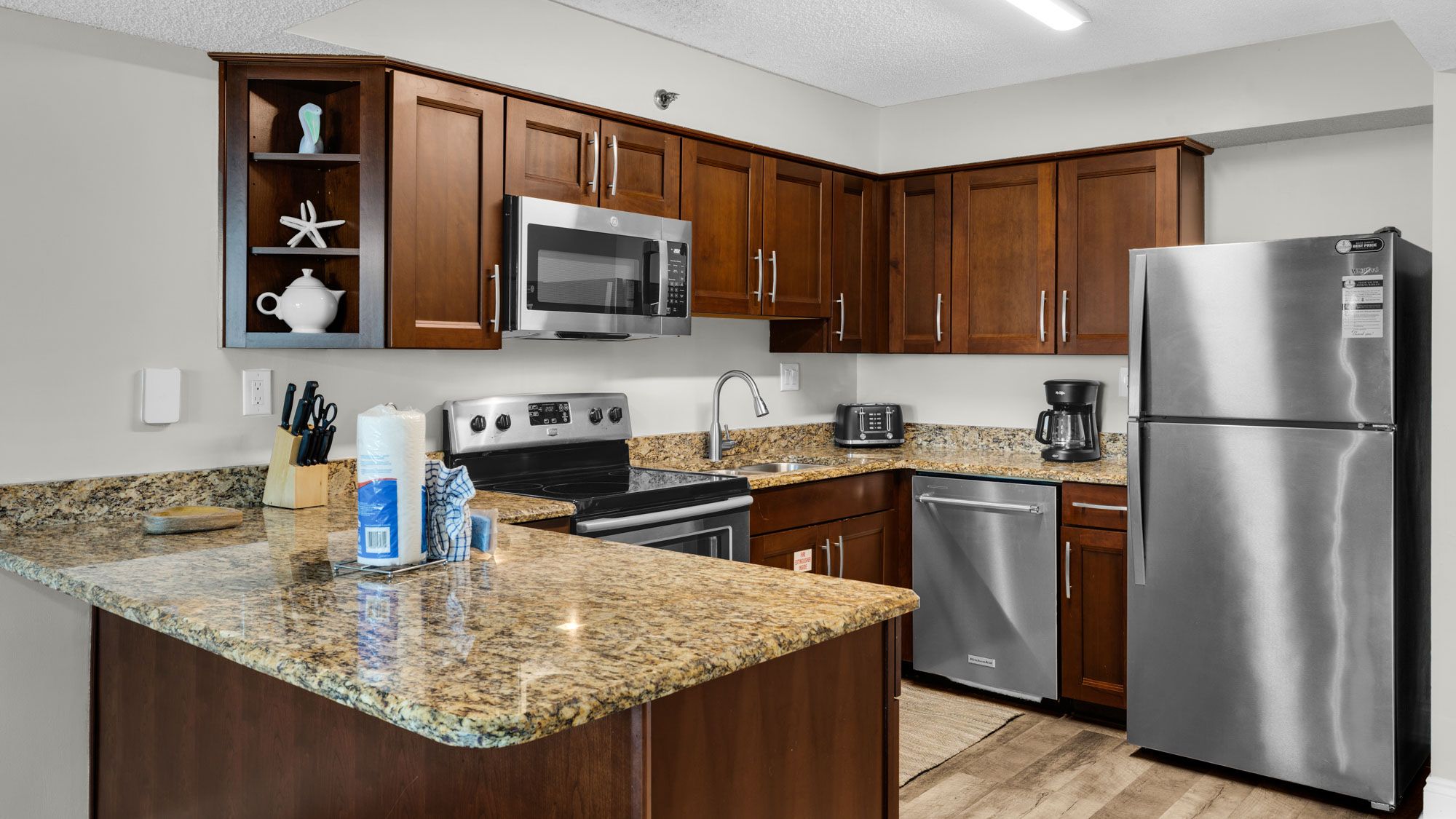 BeachCrest 103 Kitchen area