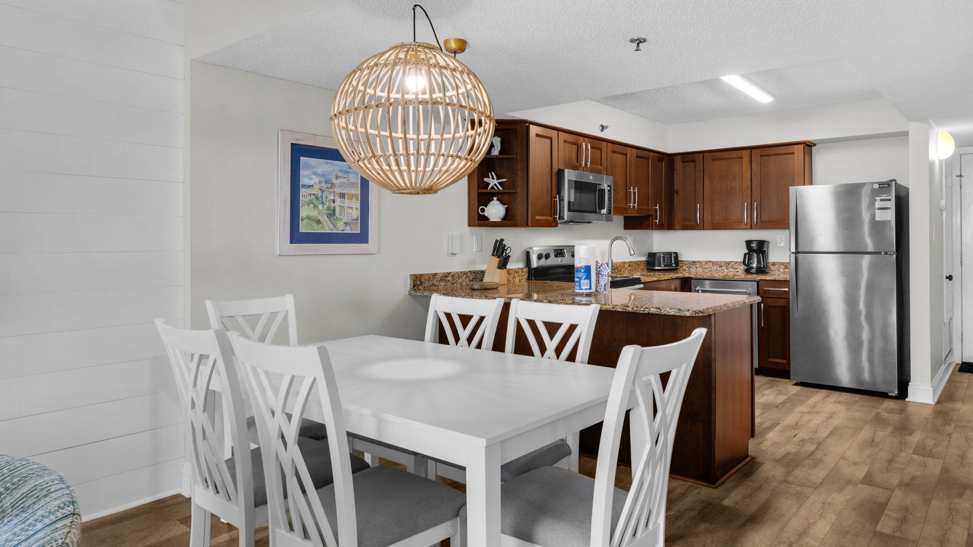 BeachCrest 103 Dining area