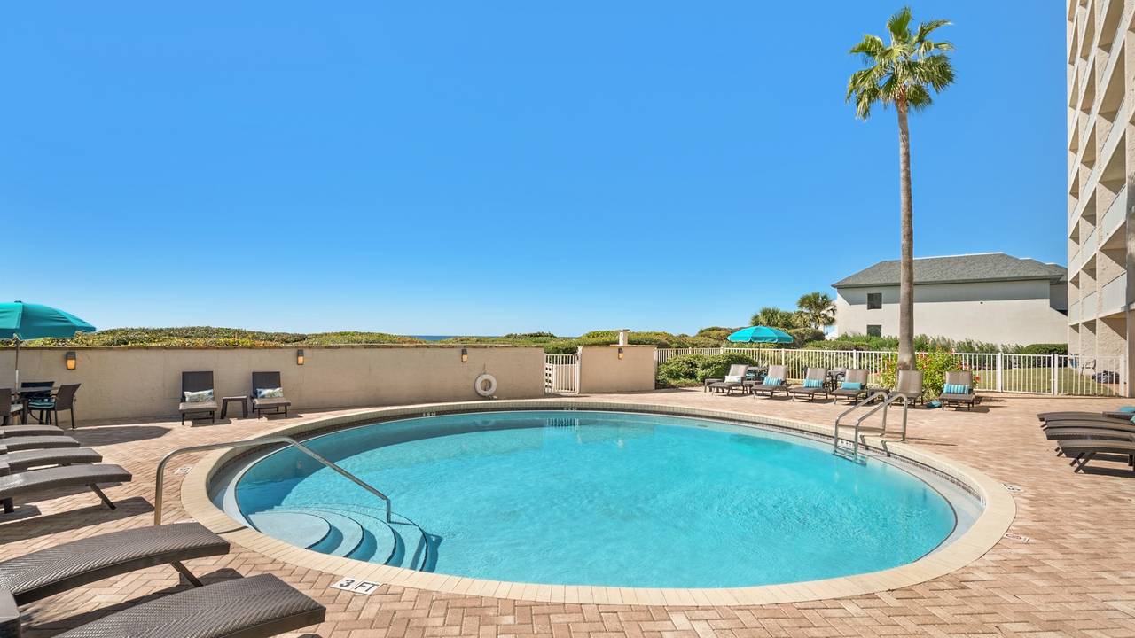 Gulf Front heated pool - be at the pool in minutes! Gulf Front heated pool - be at the pool in minutes!