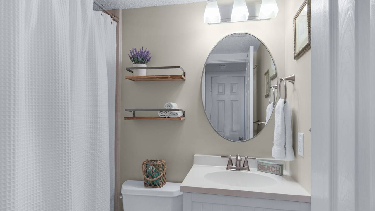 BeachCrest 205 Bathroom BeachCrest 205 Bathroom
