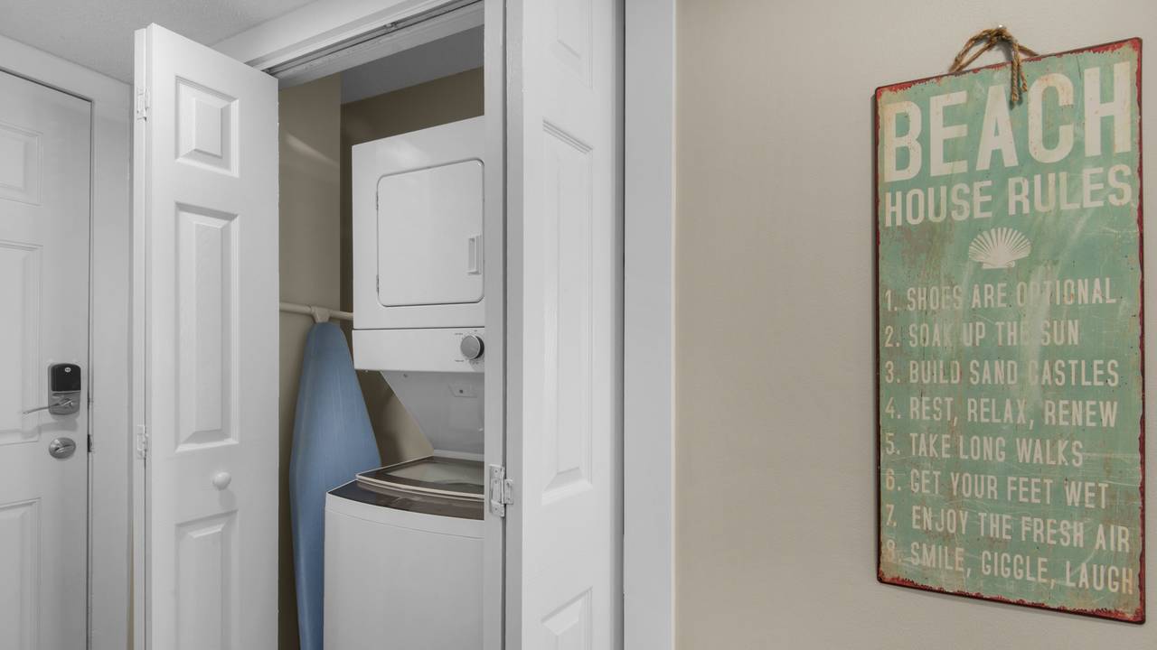 BeachCrest 205 Washer and Dryer BeachCrest 205 Washer and Dryer