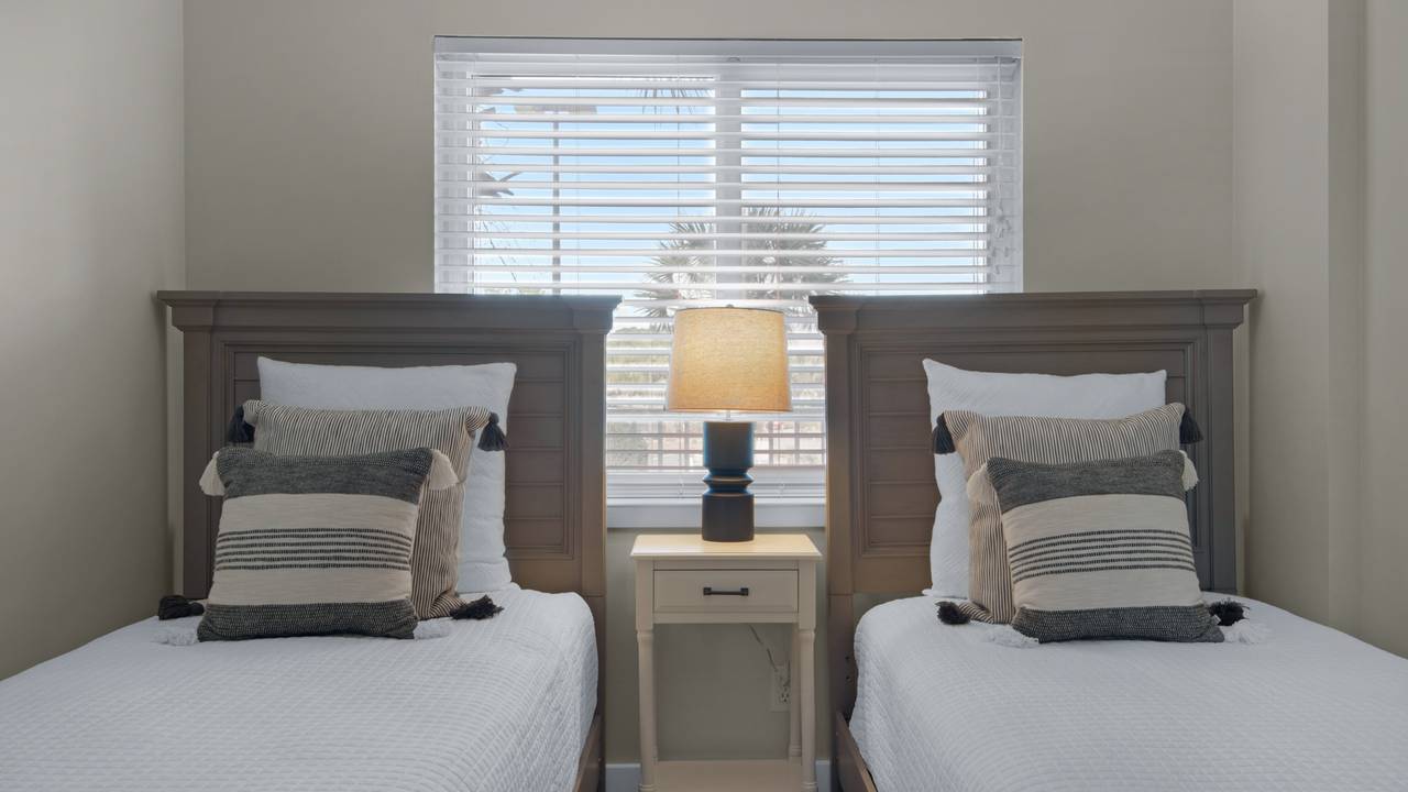 BeachCrest 205 Two Twin Beds BeachCrest 205 Two Twin Beds