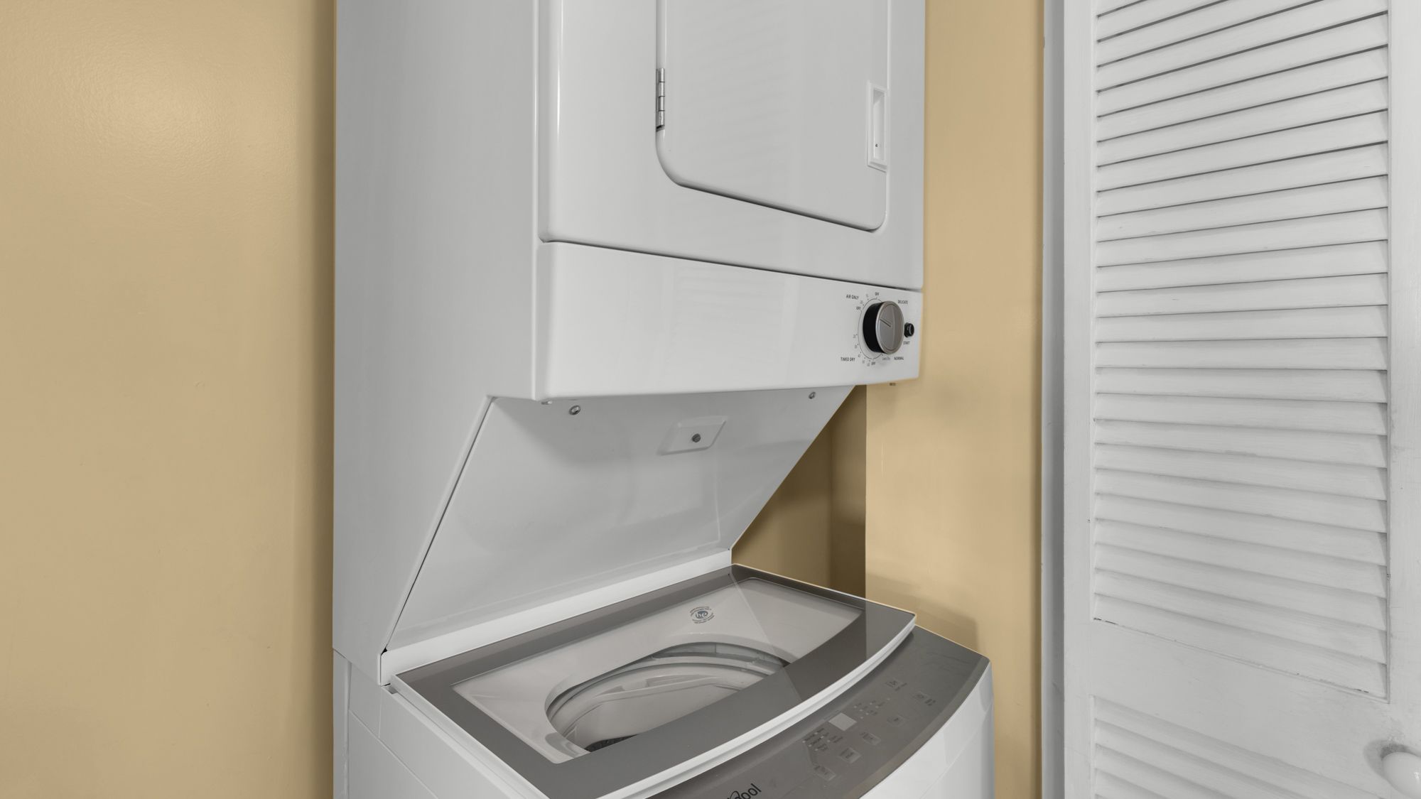 BeachCrest 206 Washer & Dryer