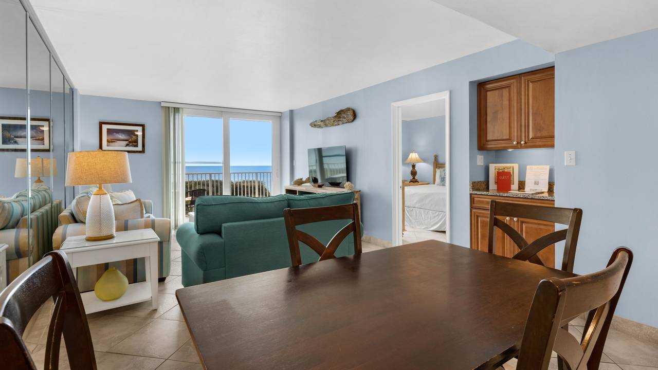 BeachCrest 206 Dining area BeachCrest 206 Dining area