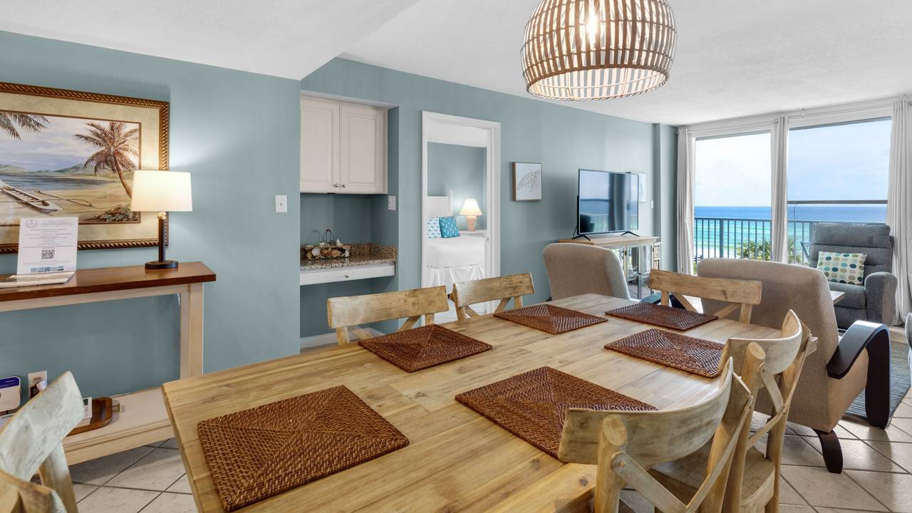 BeachCrest 301 Dining area BeachCrest 301 Dining area