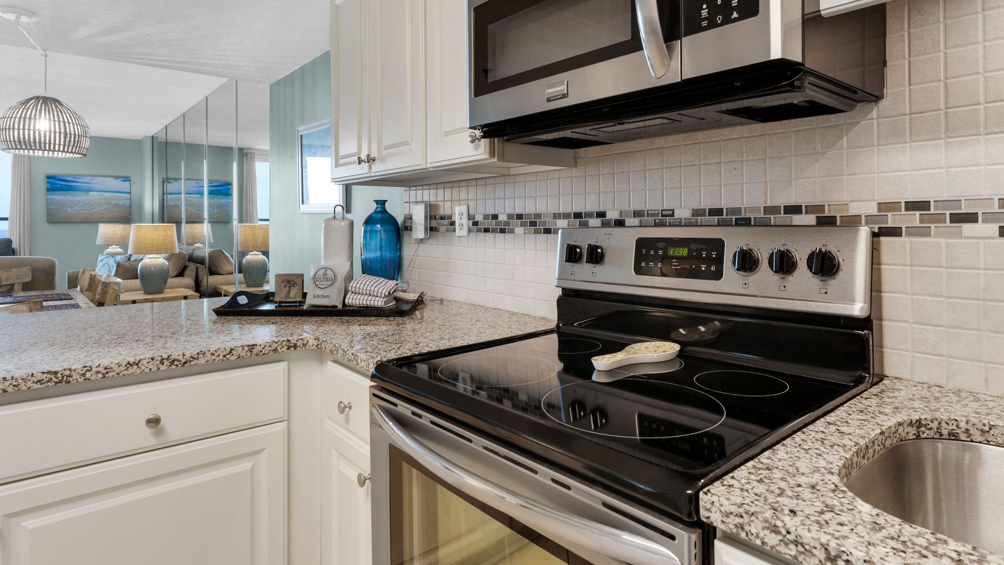 BeachCrest 301 Kitchen area