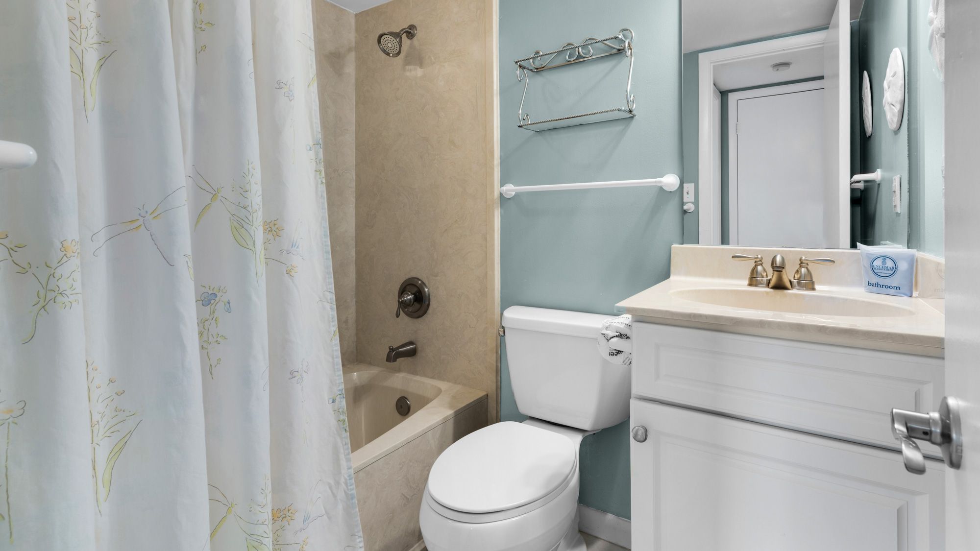 BeachCrest 301 Guest Bathroom