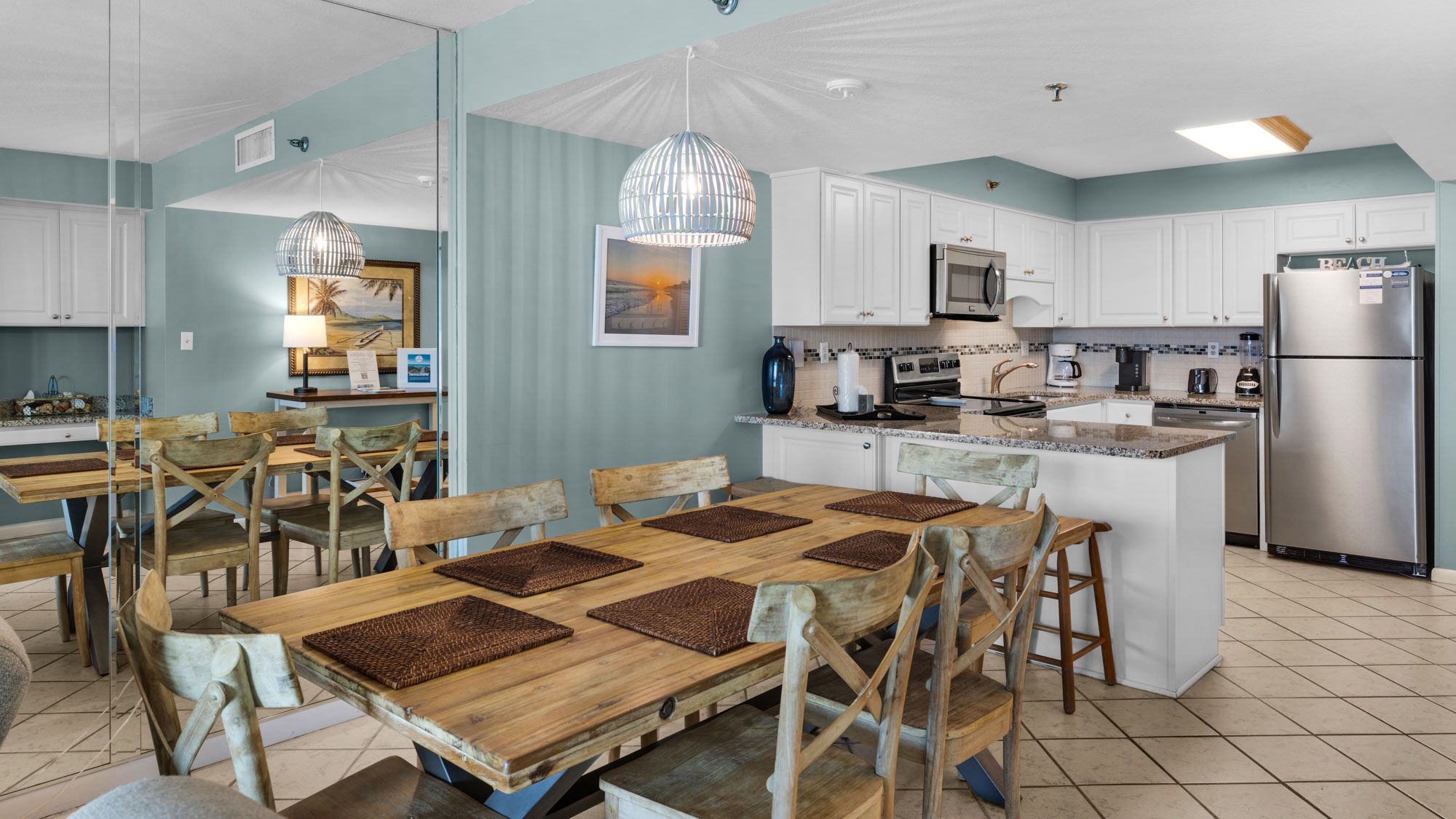 BeachCrest 301 Dining into kitchen 