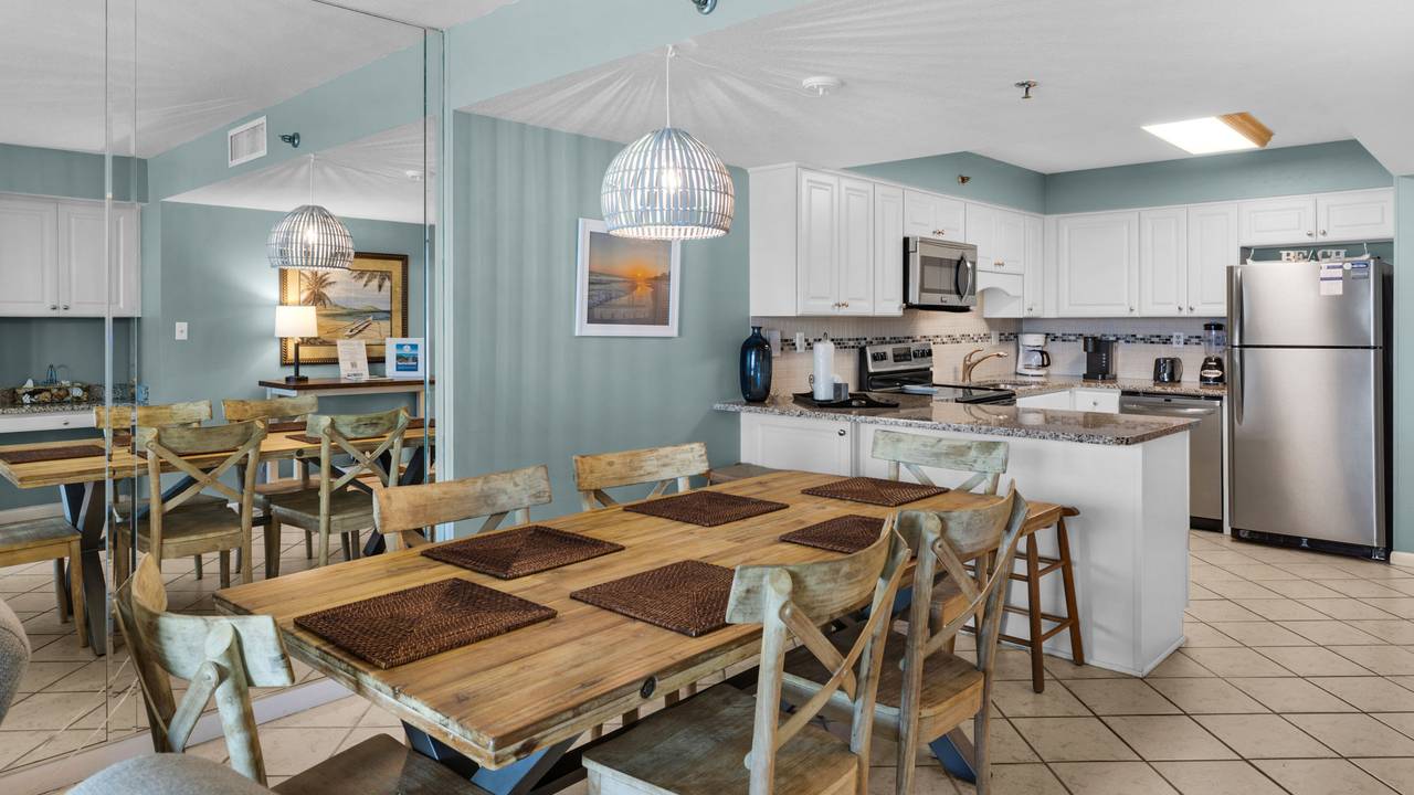 BeachCrest 301 Dining into kitchen BeachCrest 301 Dining into kitchen