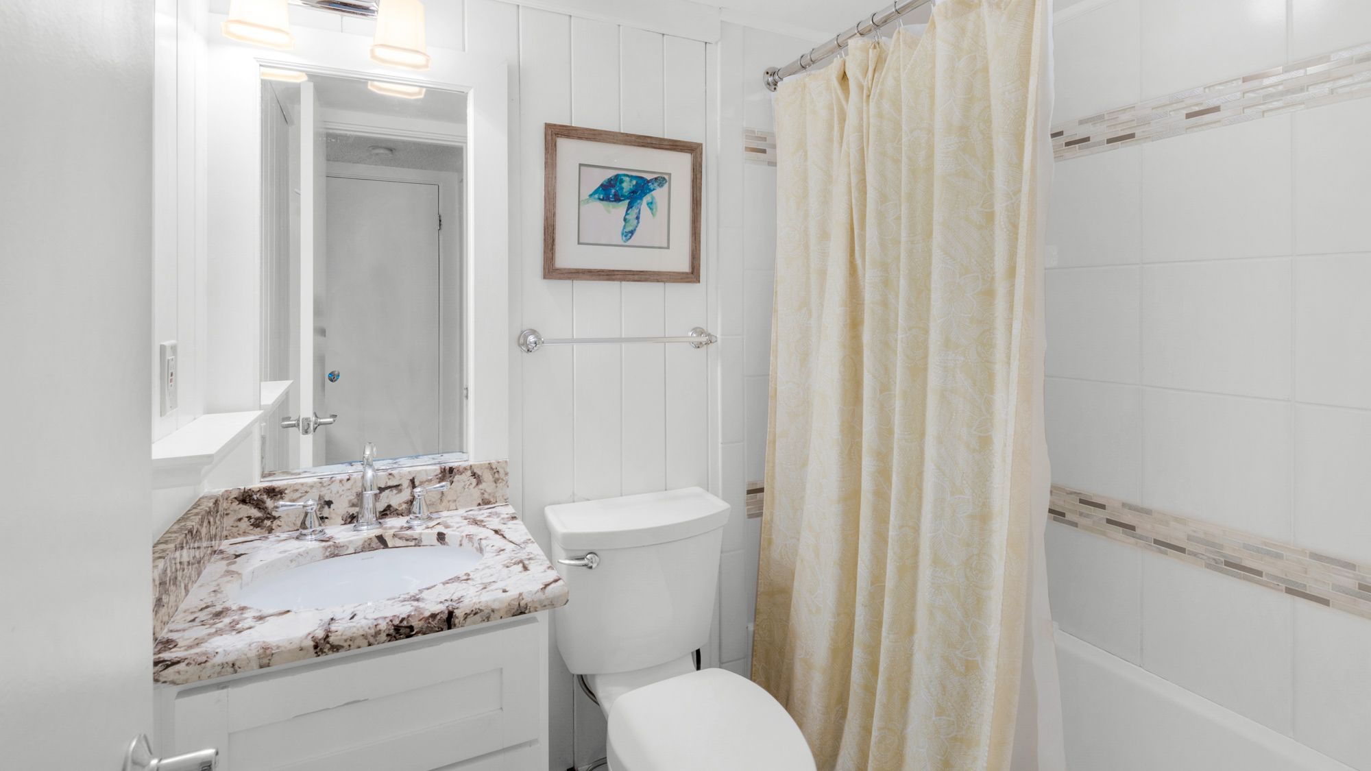 BeachCrest 304 Bathroom