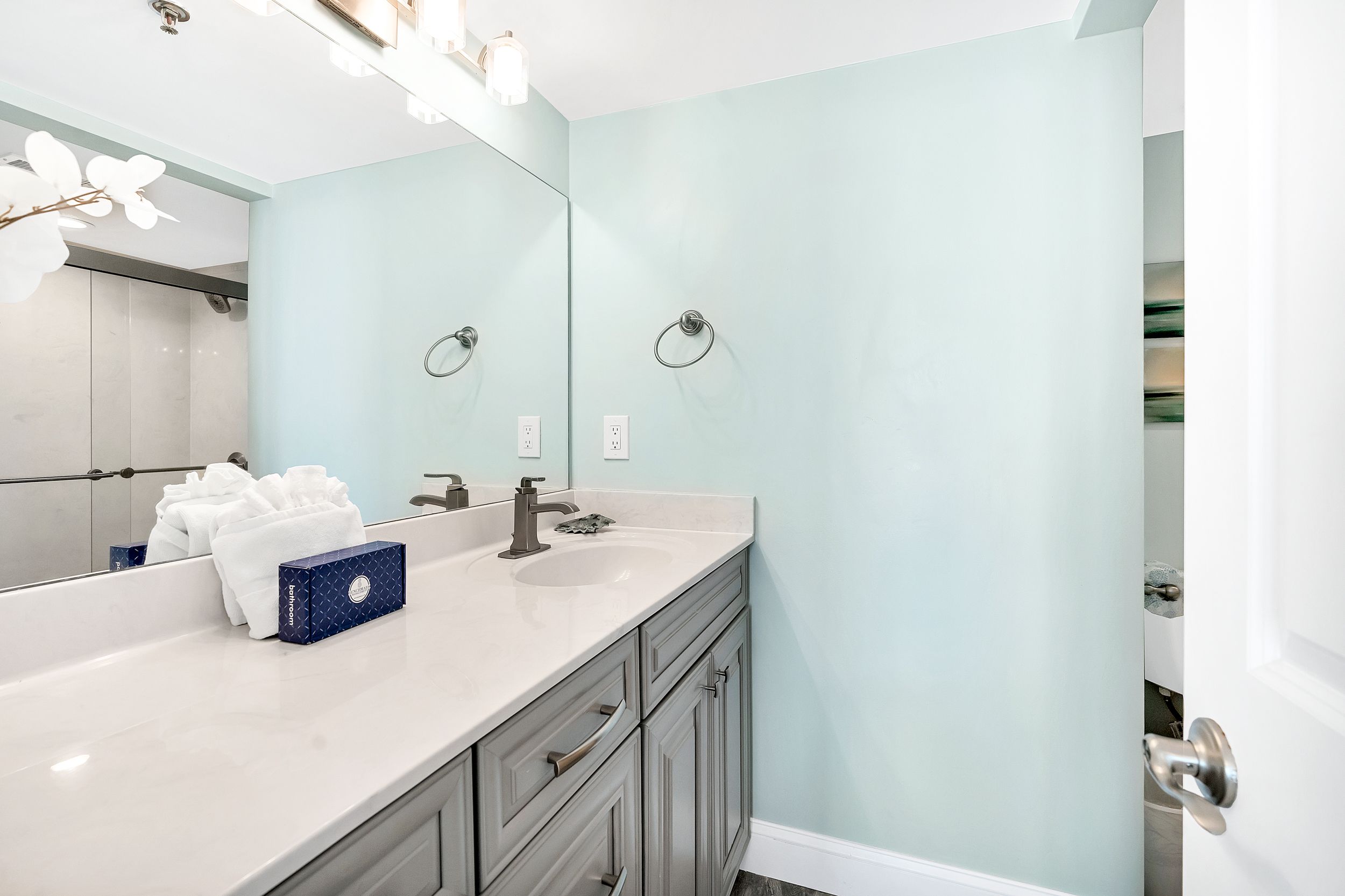 BeachCrest 305 Bathroom