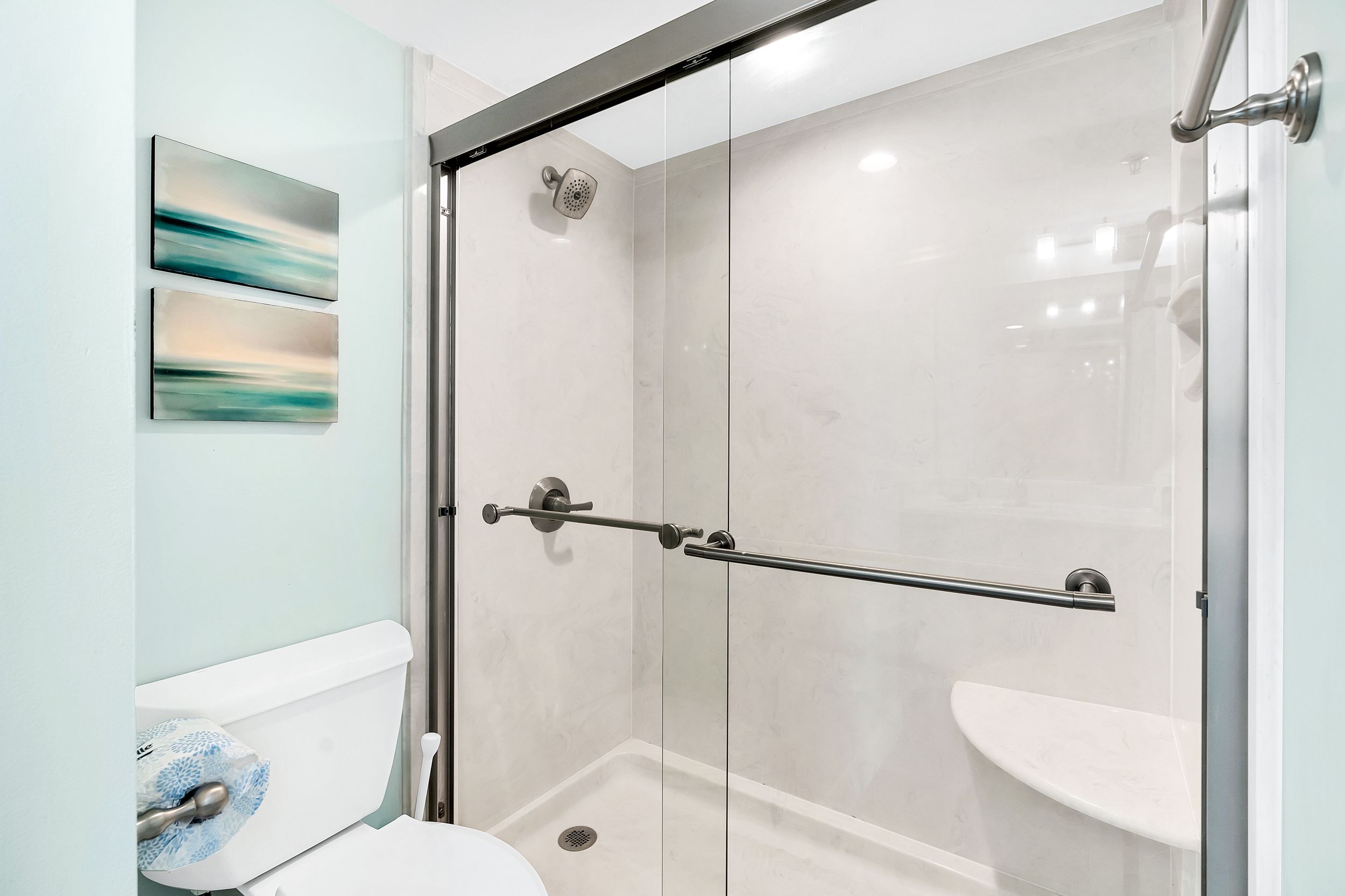 BeachCrest 305 Bathroom