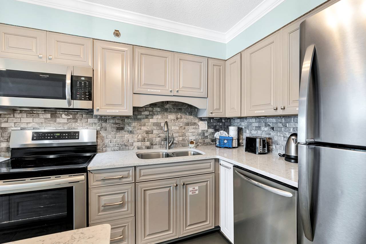 BeachCrest 305 Kitchen BeachCrest 305 Kitchen