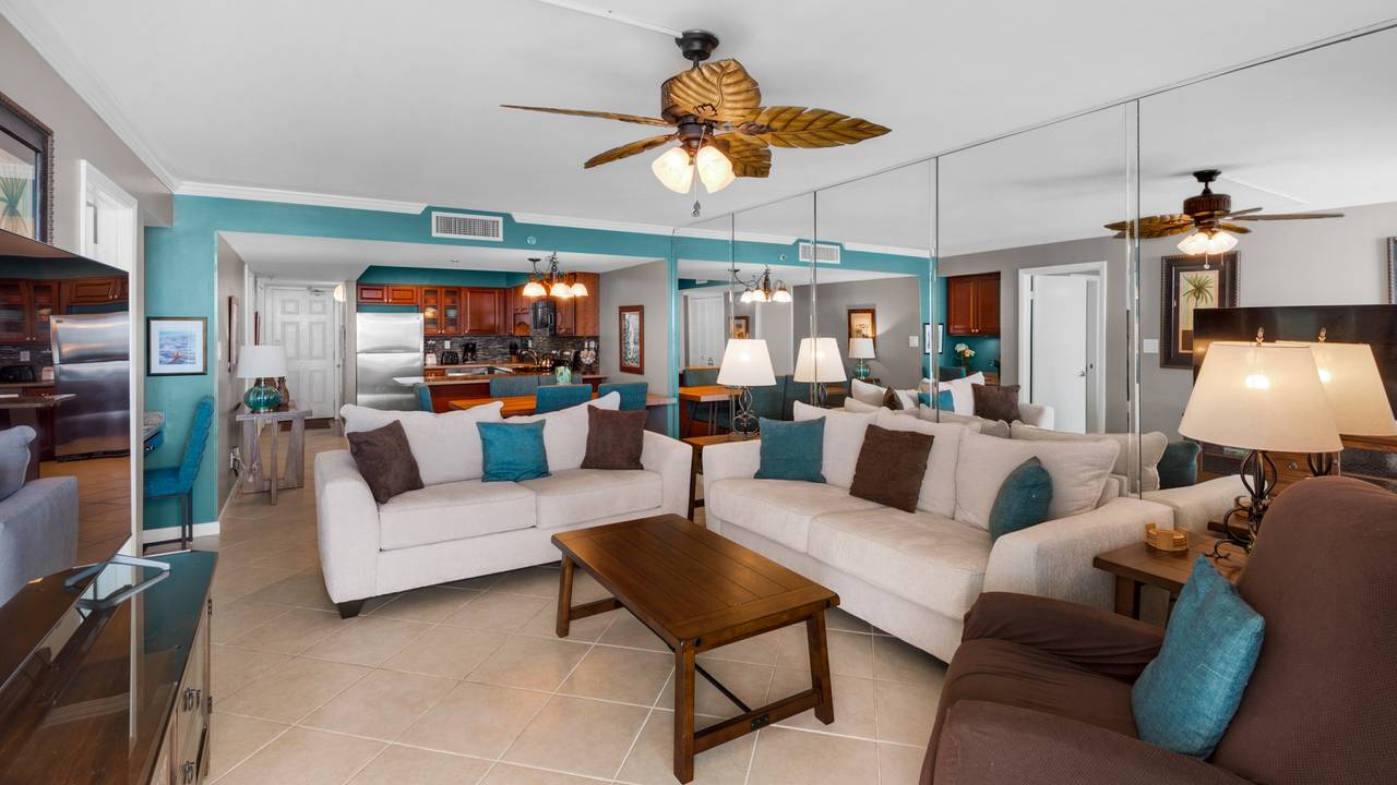 BeachCrest 306 Living Area and Kitchen BeachCrest 306 Living Area and Kitchen