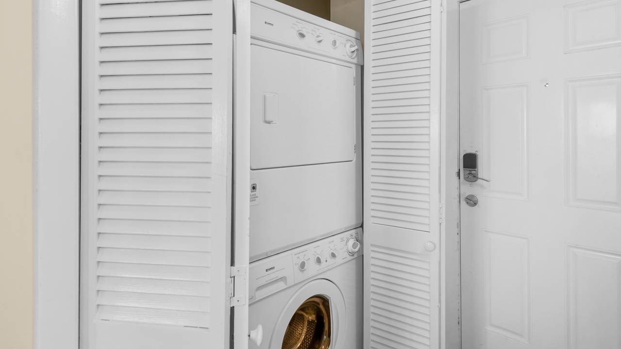 BeachCrest 404 Laundry BeachCrest 404 Laundry