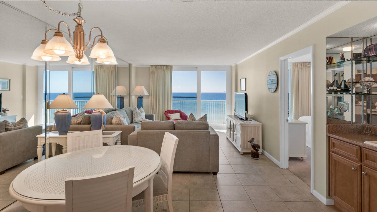 BeachCrest 404 Dining into Living Area BeachCrest 404 Dining into Living Area