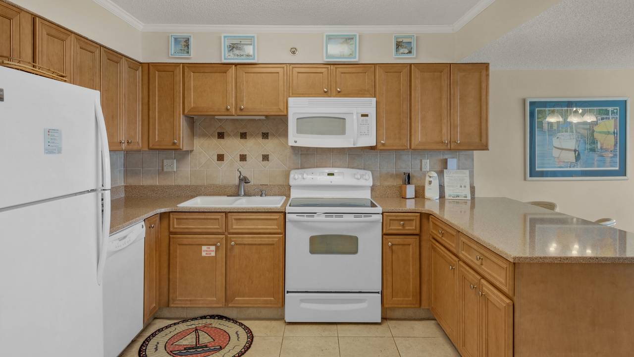 BeachCrest 404 Kitchen BeachCrest 404 Kitchen