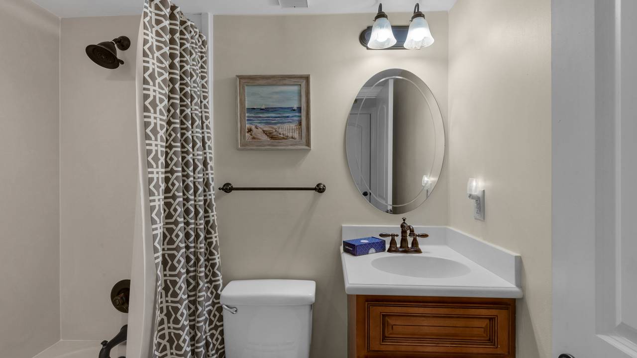 BeachCrest 405 Bathroom BeachCrest 405 Bathroom