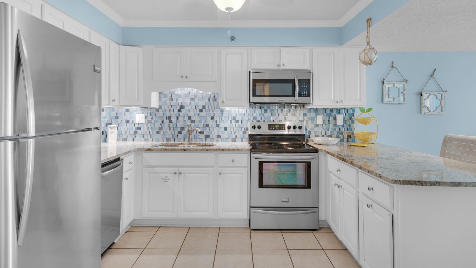 BeachCrest 406 Kitchen