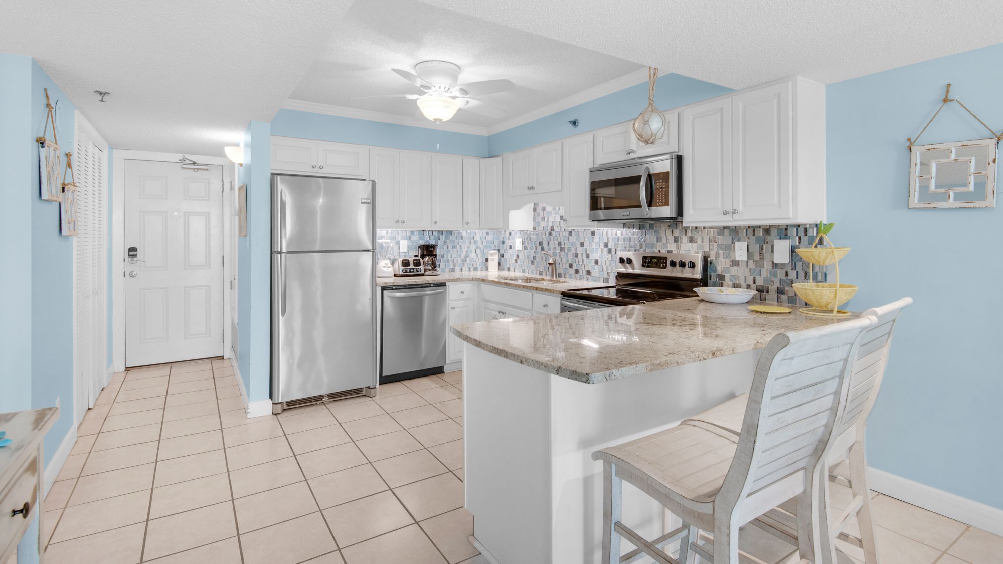 BeachCrest 406 Kitchen