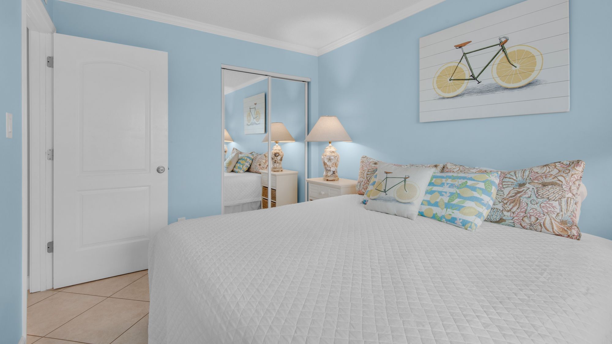 BeachCrest 406 King Guest Bedroom