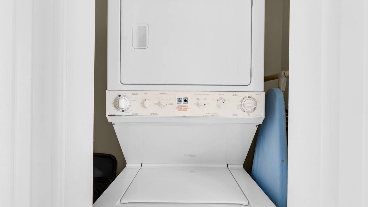 BeachCrest 503 Washer and Dryer BeachCrest 503 Washer and Dryer