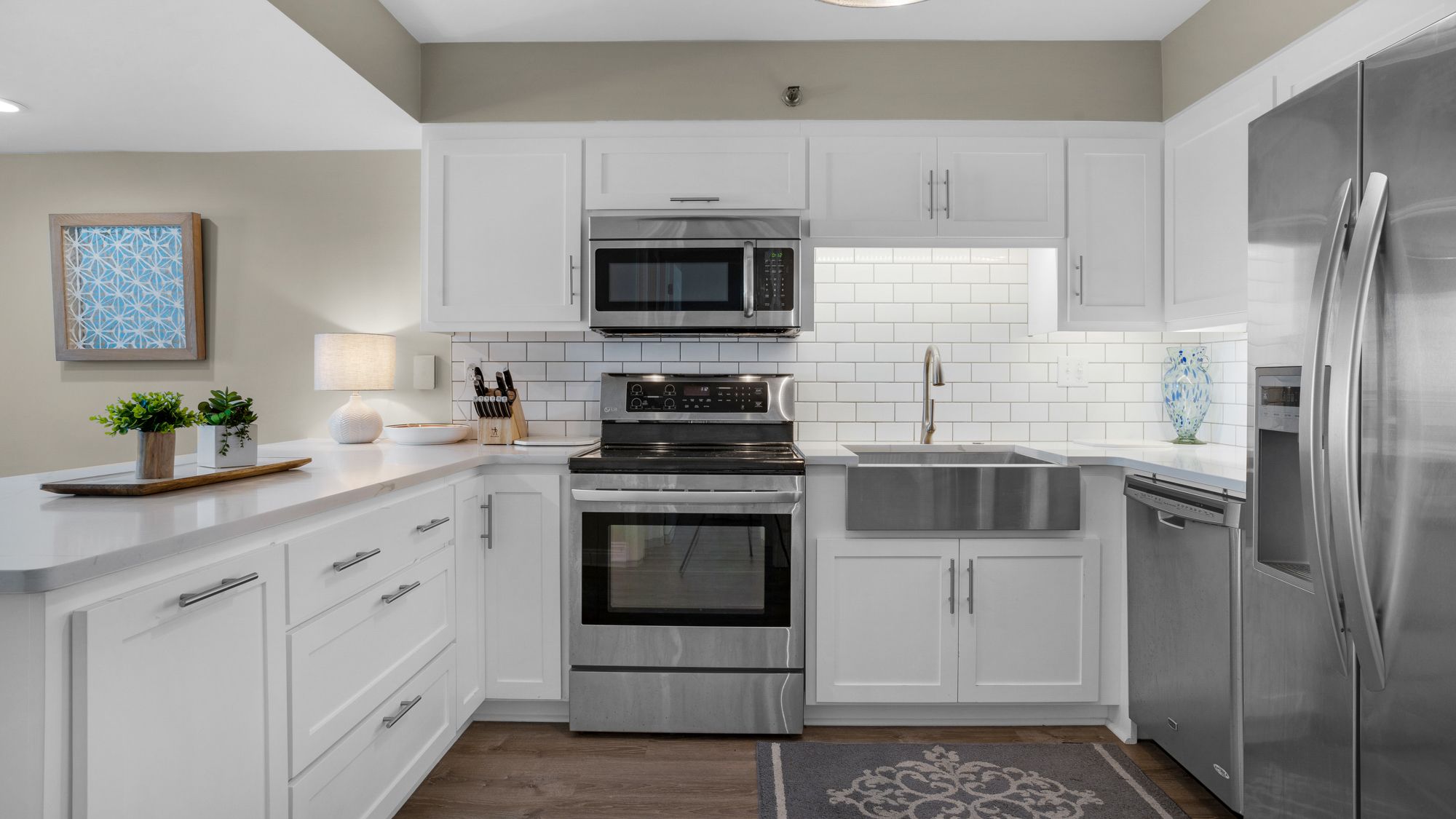 BeachCrest 601 Kitchen