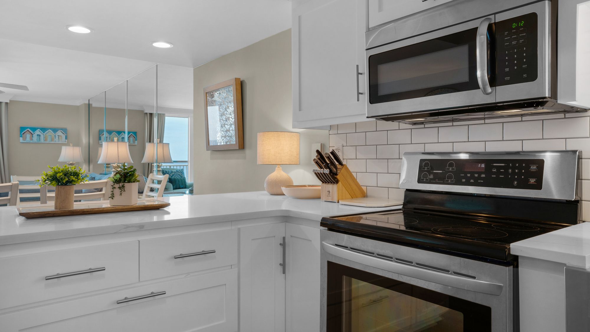 BeachCrest 601 Kitchen