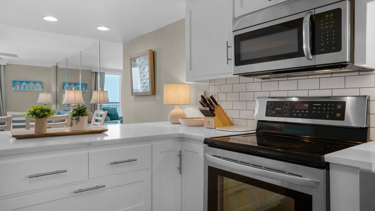 BeachCrest 601 Kitchen BeachCrest 601 Kitchen