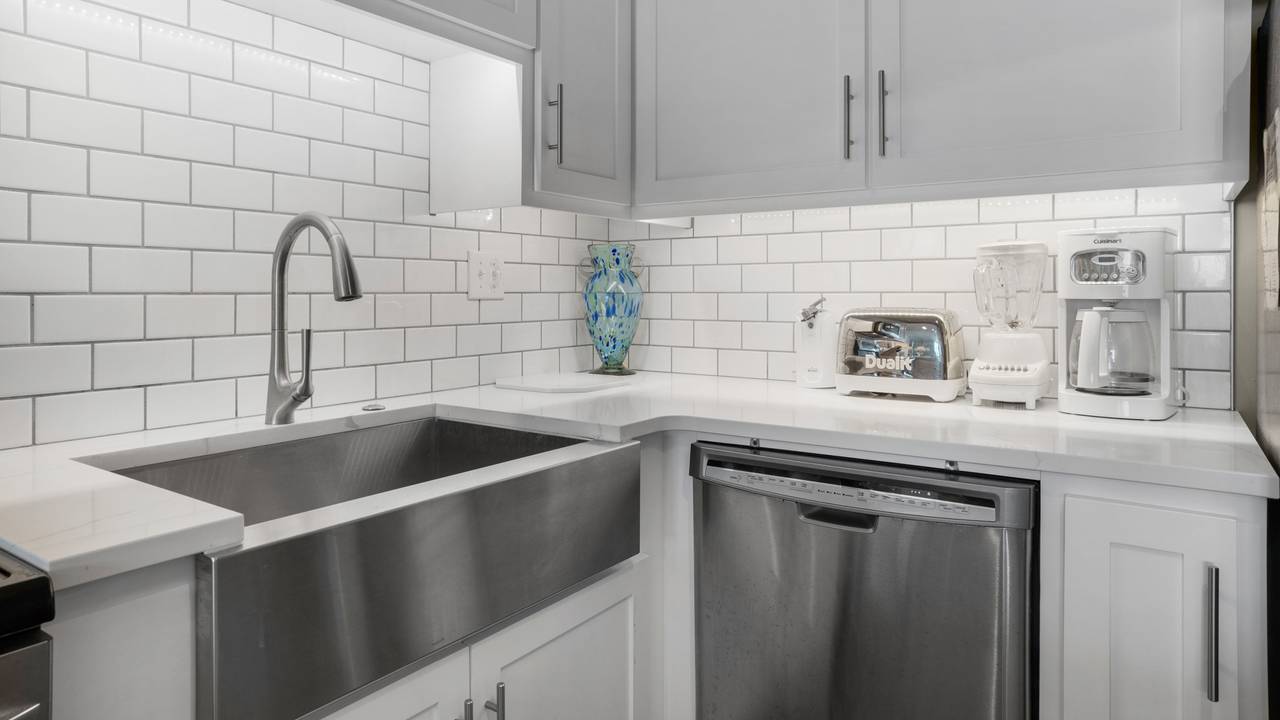 BeachCrest 601 Kitchen BeachCrest 601 Kitchen