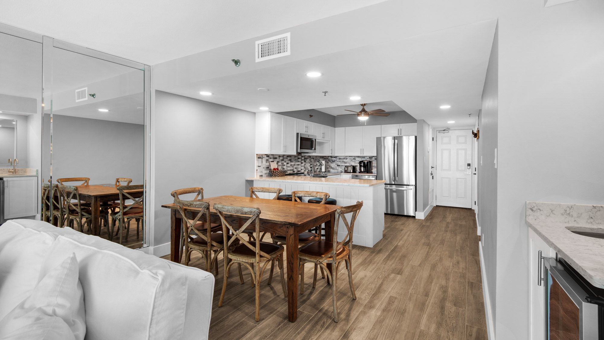 BeachCrest 603 Dining Area into Kitchen