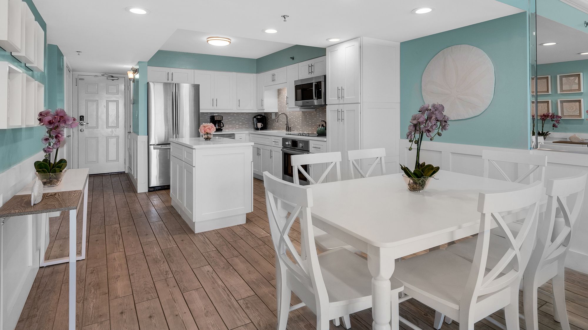 BeachCrest 604 Dining/kitchen area