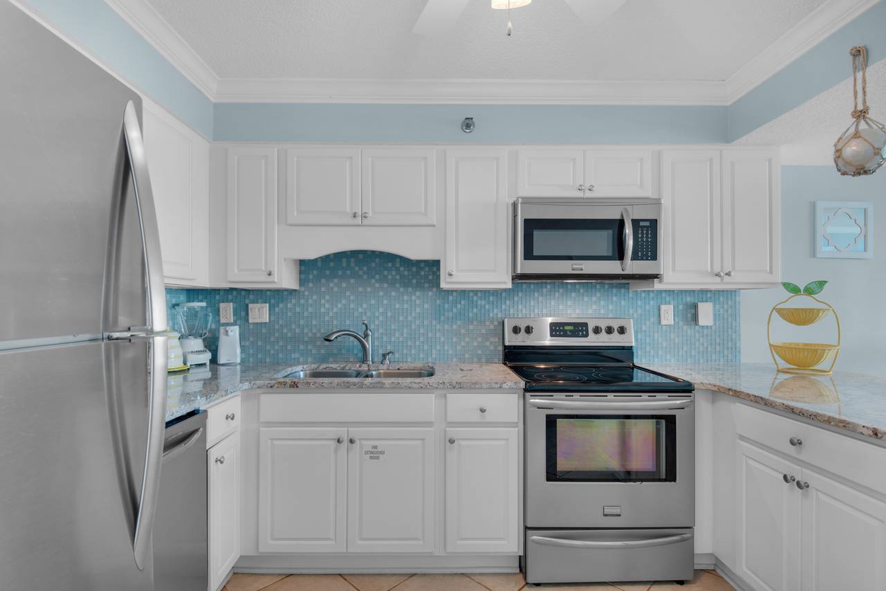 Beachcrest 702 Kitchen Beachcrest 702 Kitchen