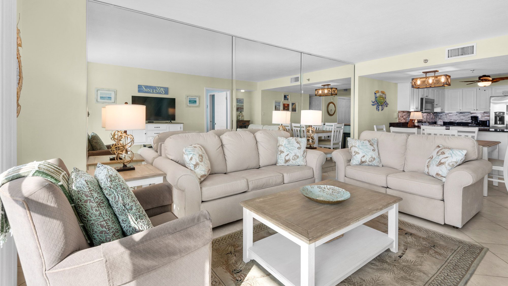 BeachCrest 803 Living area