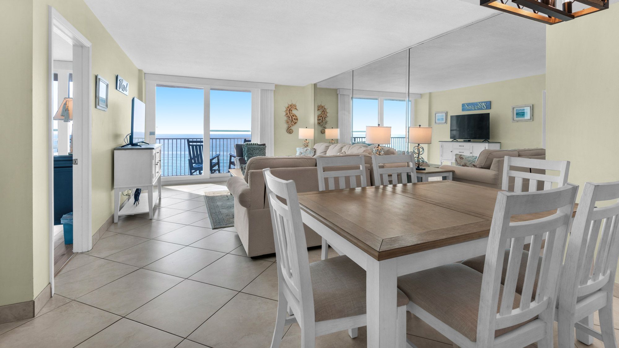 BeachCrest 803 Dining