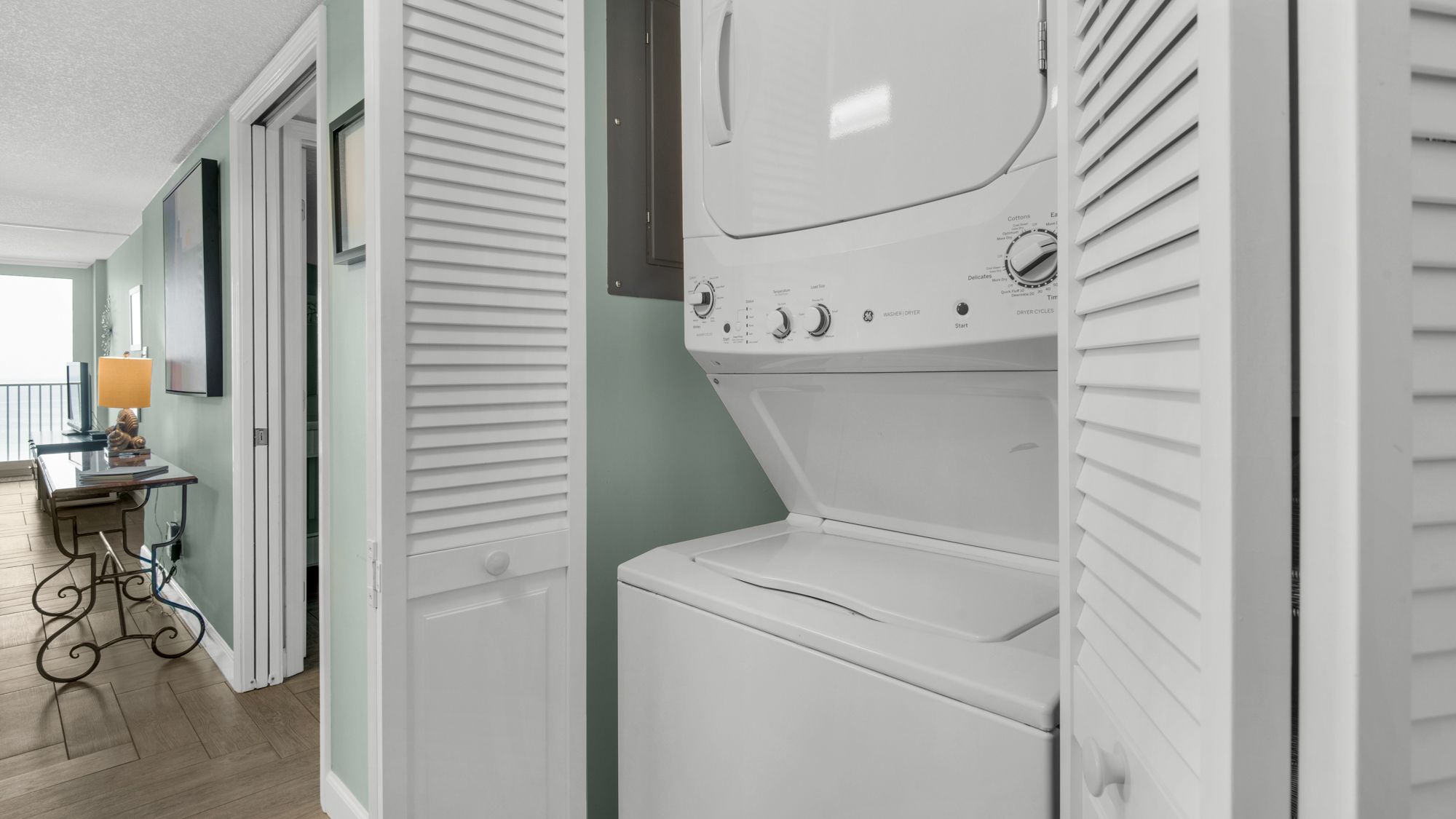 BeachCrest 804 Washer and Dryer