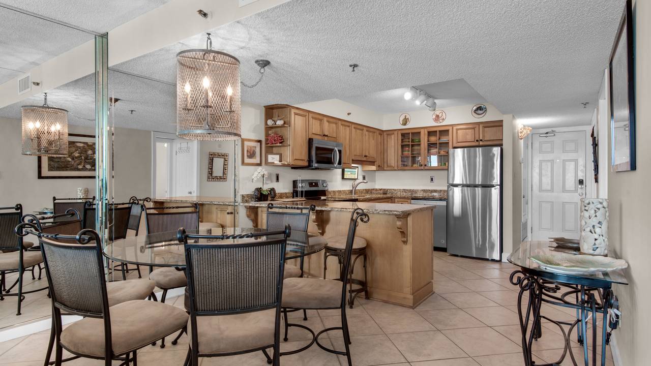 BeachCrest 805 Dining Area BeachCrest 805 Dining Area