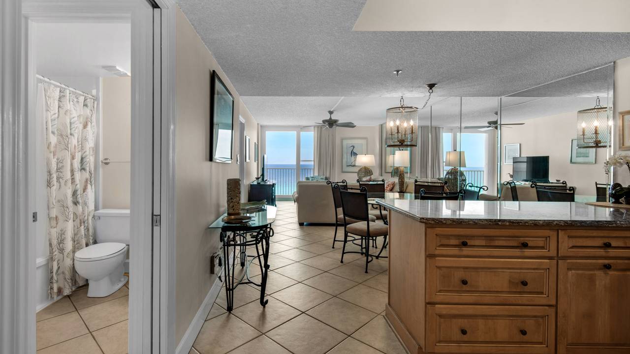 BeachCrest 805 Entry BeachCrest 805 Entry