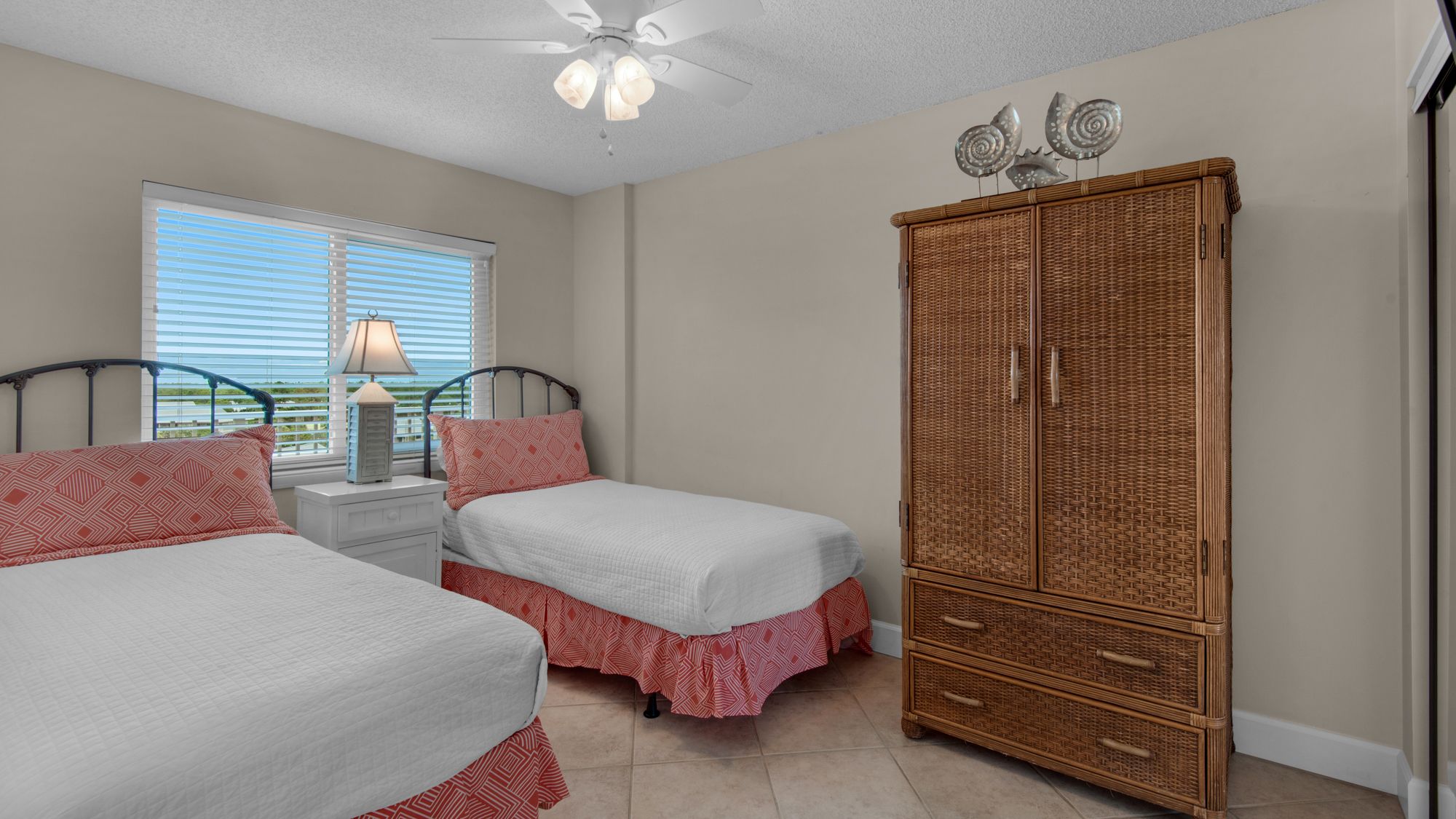 BeachCrest 805 Guest Bedroom with 2 Twins