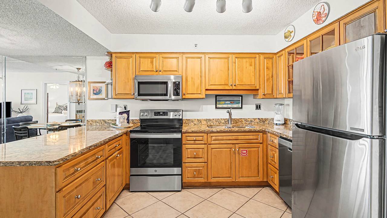 BeachCrest 805 - Kitchen BeachCrest 805 - Kitchen