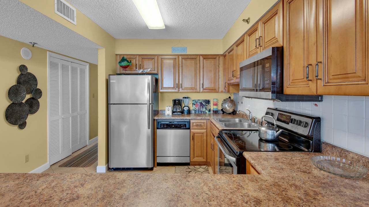 BeachCrest 806 Kitchen BeachCrest 806 Kitchen