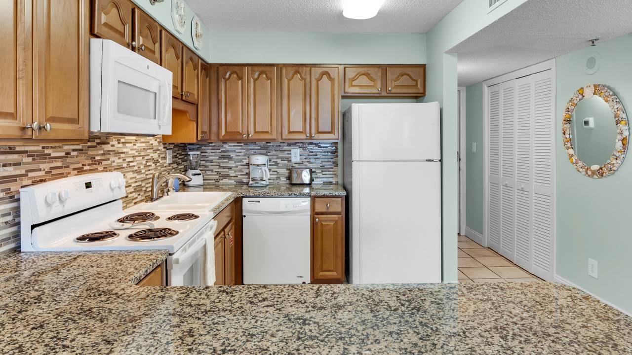 BeachCrest 901 Kitchen Area BeachCrest 901 Kitchen Area