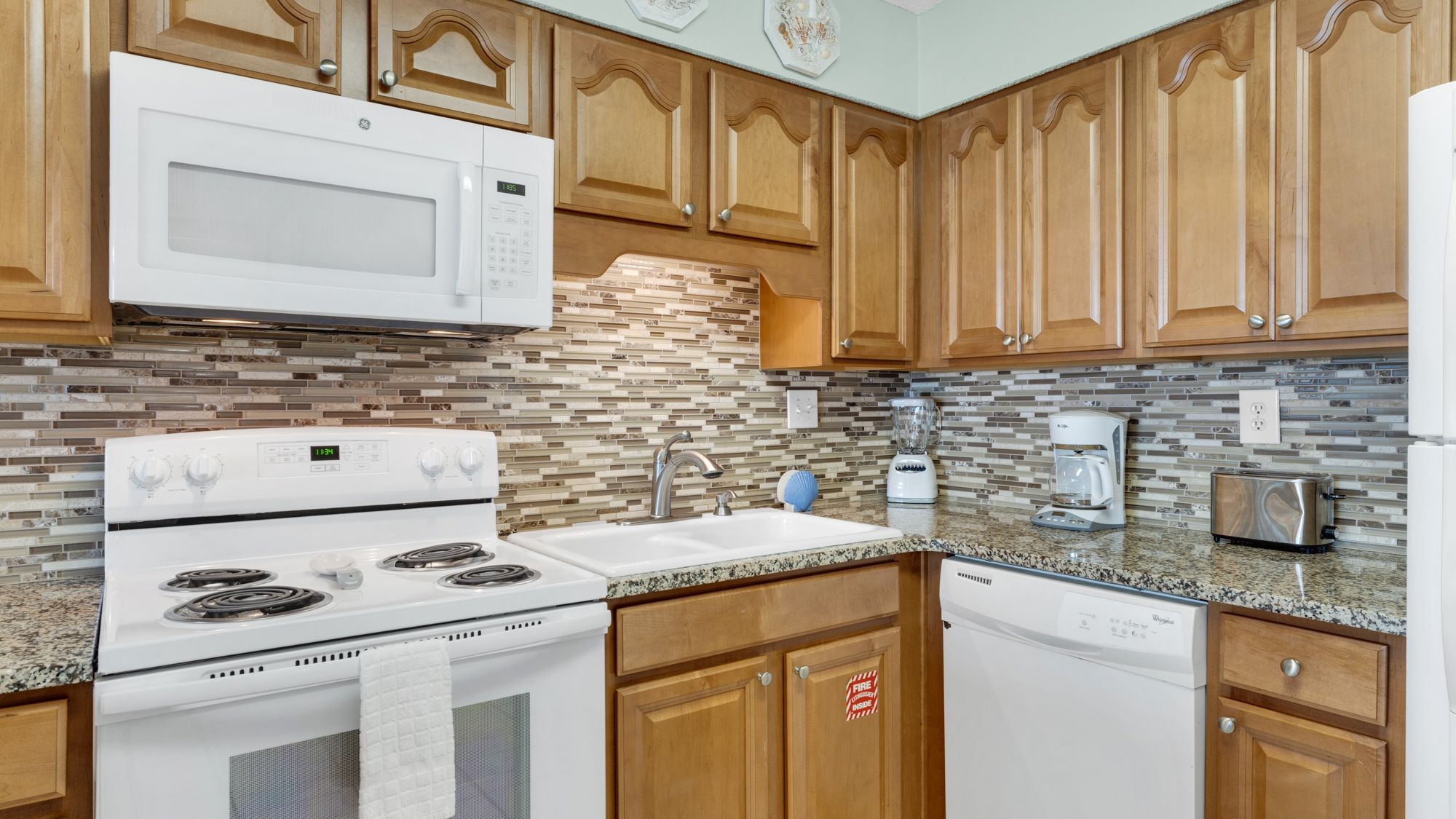 BeachCrest 901 Kitchen Area