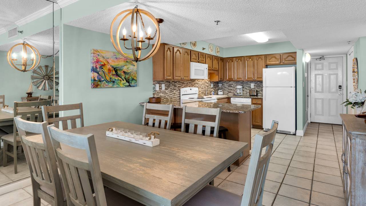 BeachCrest 901 Dining Area BeachCrest 901 Dining Area