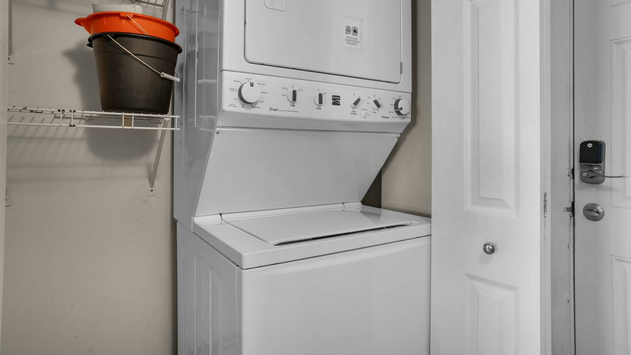 BeachCrest 902 Washer and Dryer BeachCrest 902 Washer and Dryer