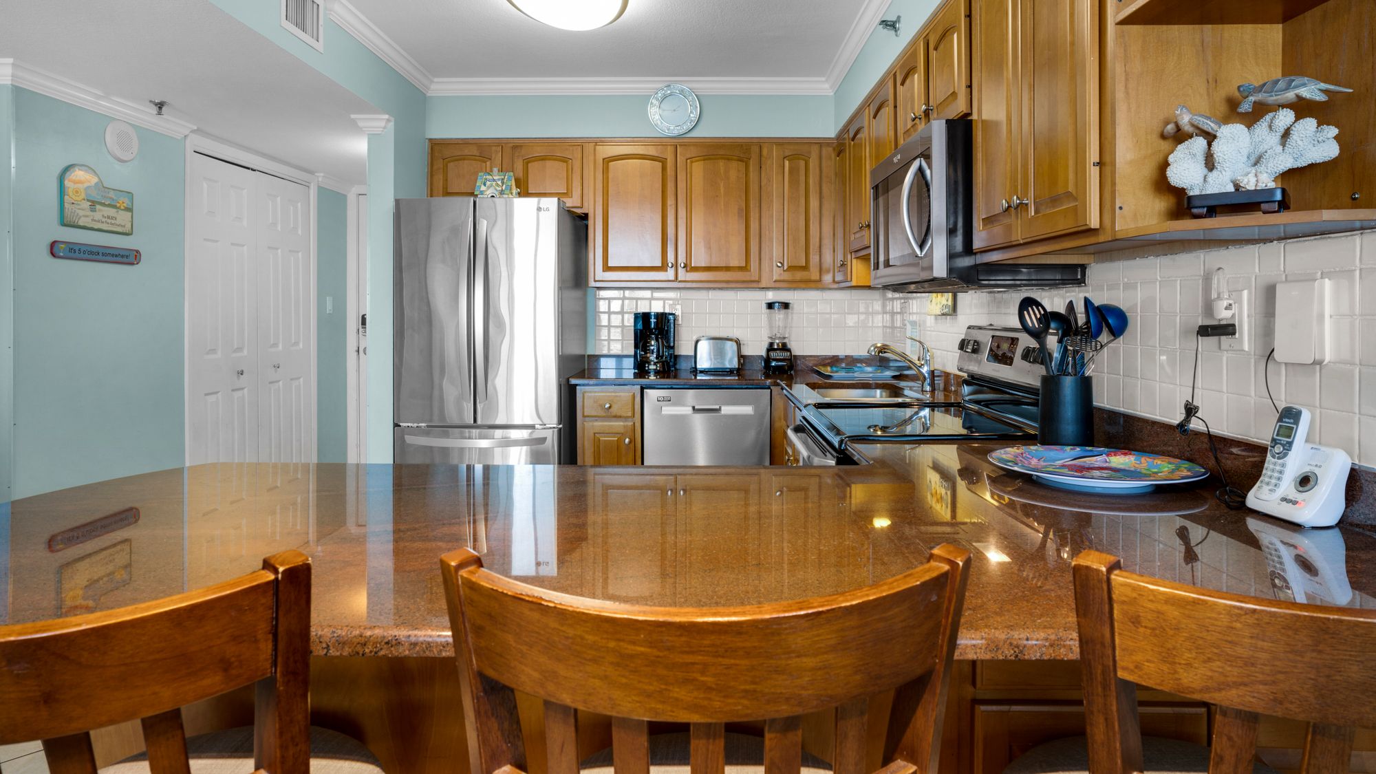 BeachCrest 902 Kitchen