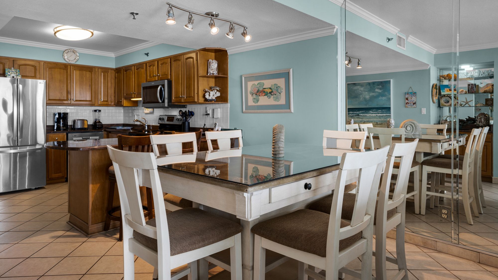 BeachCrest 902 Dining Table and Kitchen