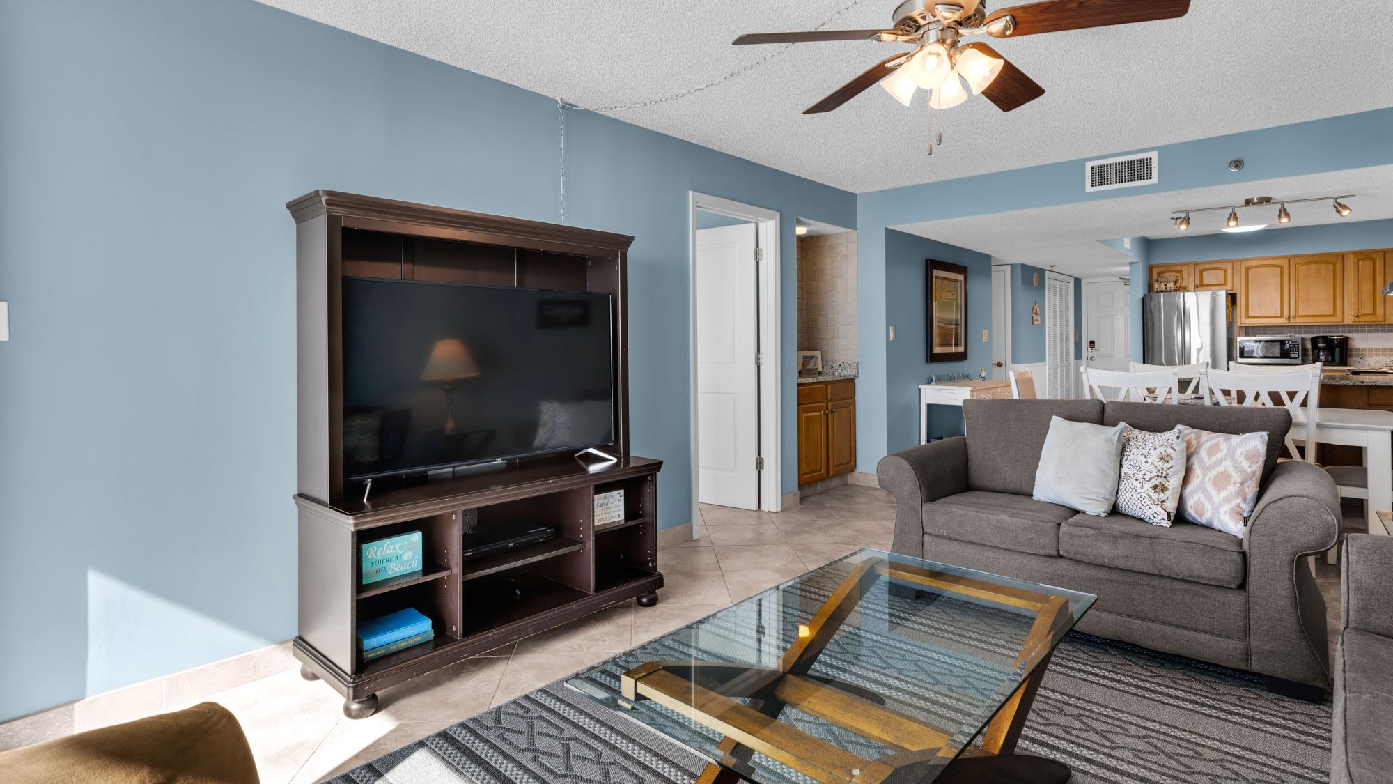 BeachCrest 904 Living Area